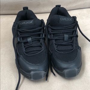 Capezio Dance Sneakers - Youth 3.5